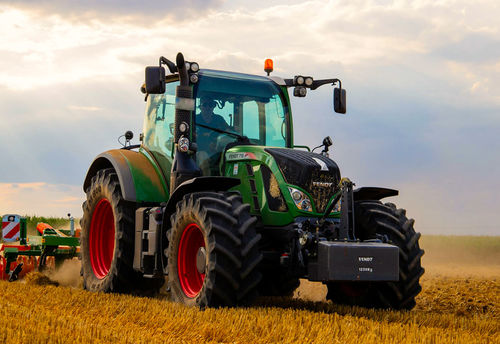 kasus perusahaan terbaru tentang Mesin Pertanian √ Traktor Pertanian