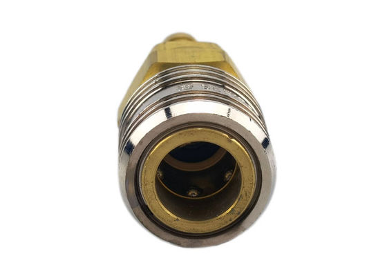 IATF 16949 Plastik Kompres Udara Pneumatic Quick Coupling